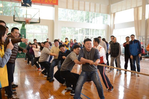 “众志成城”,齐心协力.jpg
