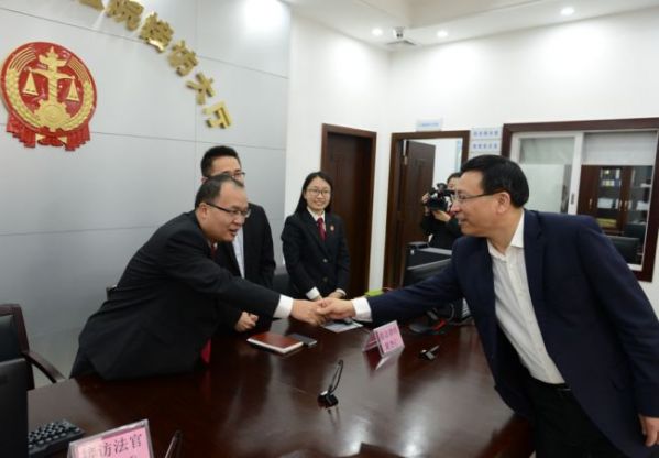 3.21市委书记、市人大常委会主任陈如桂一行到我院调研457.jpg