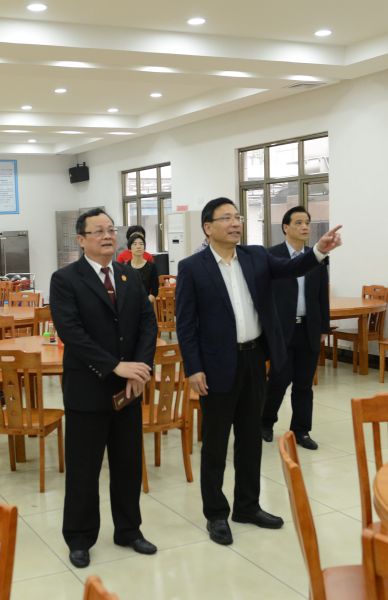 3.21市委书记、市人大常委会主任陈如桂一行到我院调研596.jpg