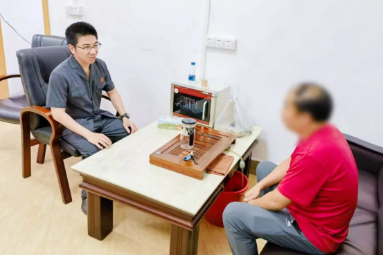0707法苑红舟：“一夫”当关，万案速裁(1)1072.png